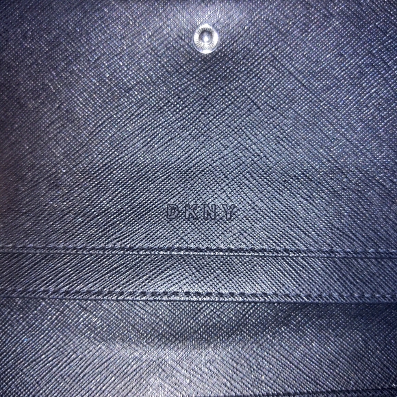 🚨DYNK wallet - Picture 5 of 5